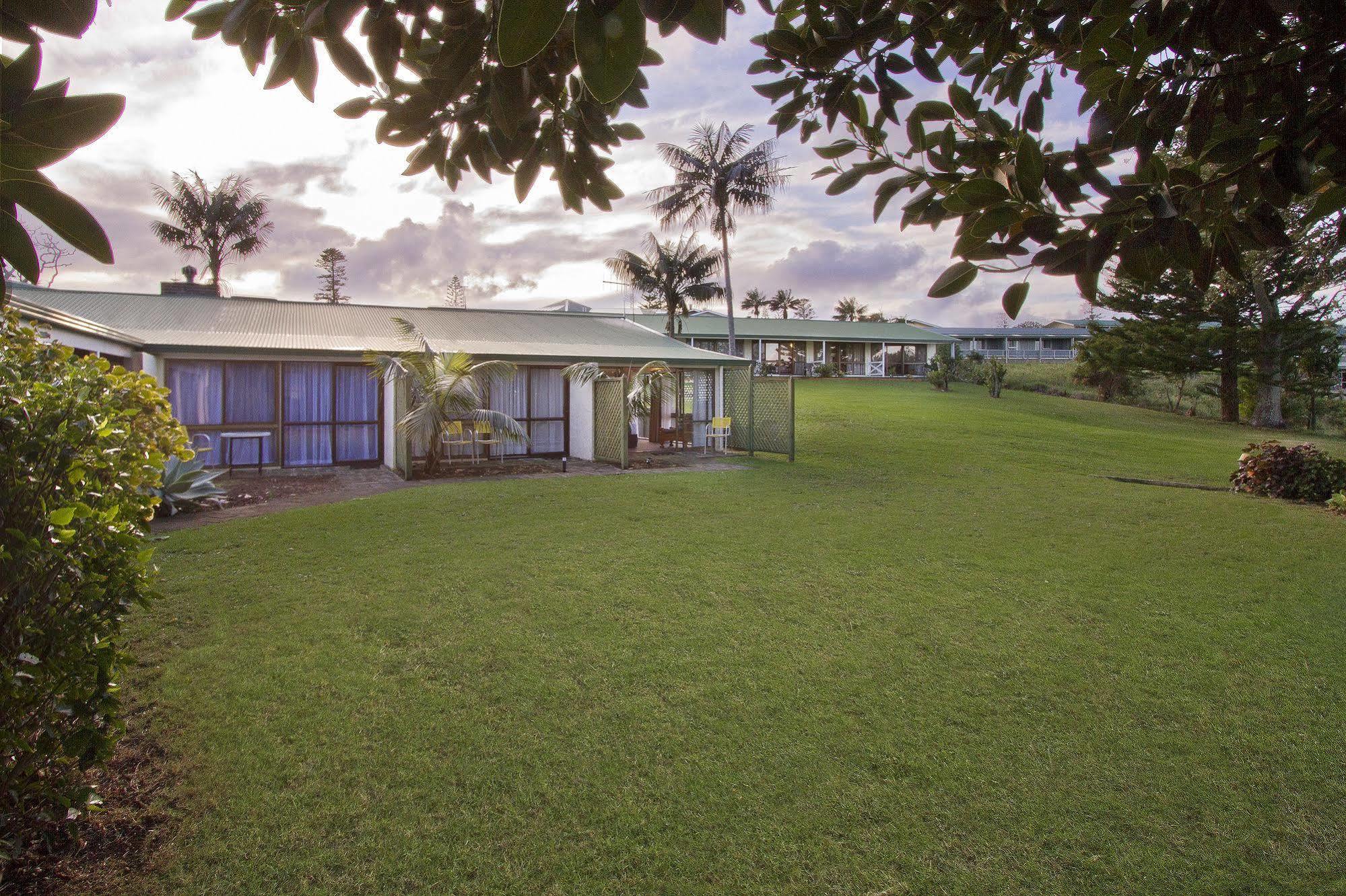 Castaway Norfolk Island Hotel Burnt Pine Bagian luar foto